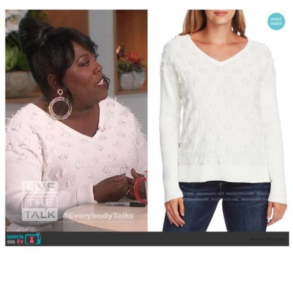 🔥HP🔥 Vince Camuto Floating Fringe Dot V-Neck Sweater - Picture 9 of 9